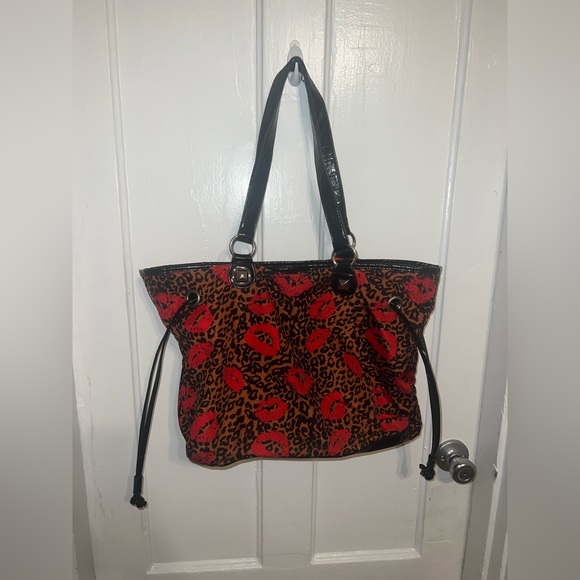 Betsey Johnson tote - Picture 7 of 7